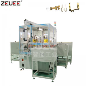 Electronic component metal product automatic riveting machine